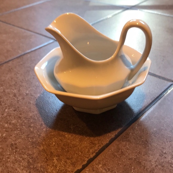 Bavaria Cream Pitcher & Saucer Set Made in Arzerborg, Germany - Picture 1 of 4